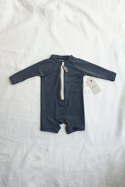 TRAJE DE BAÑO BEBÉ GRIS